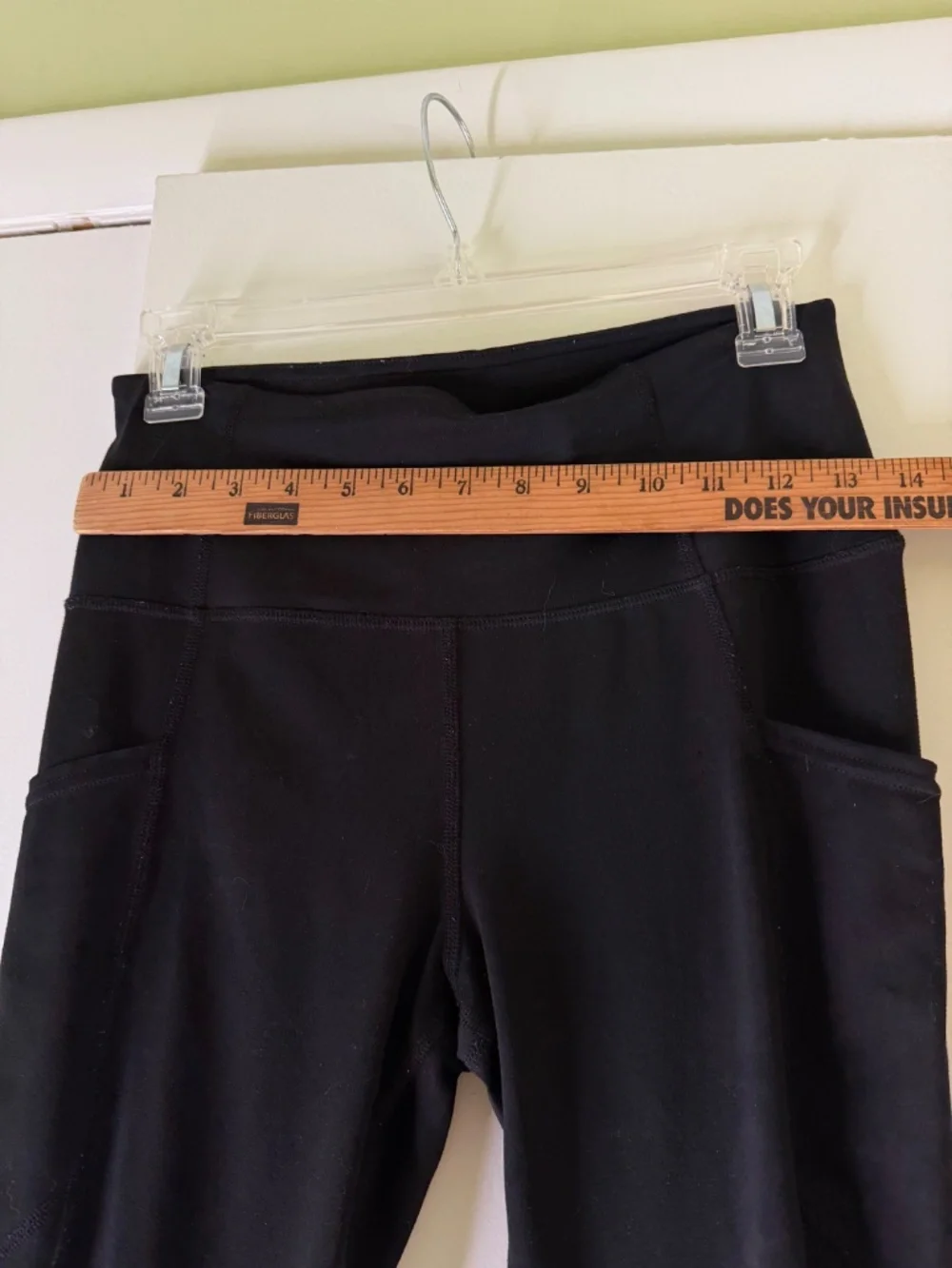 Quince High Rise Performance Leggings Medium Black Side Pocket Athletic Yoga Pan